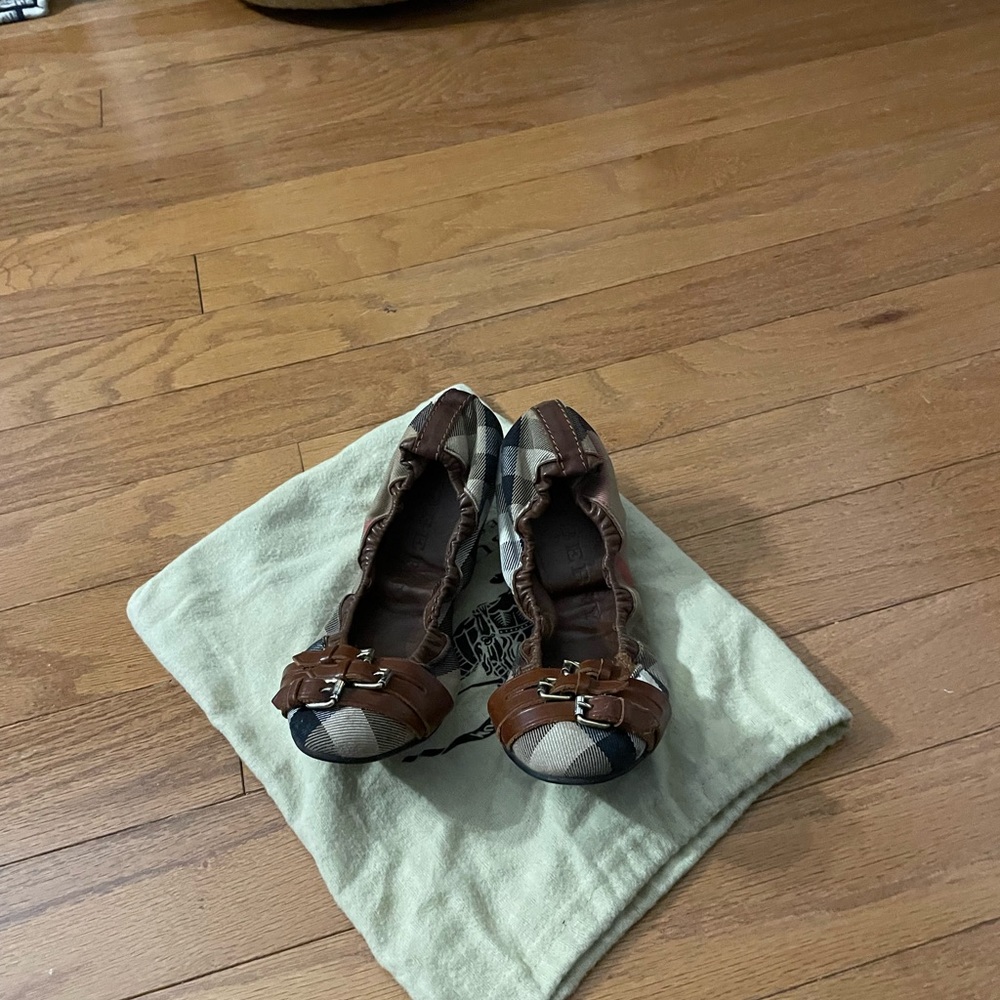 Burberry Ballerina - Picture 6 of 6